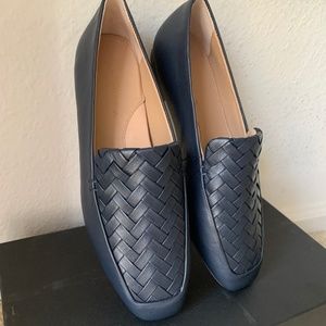 BR brand NEW leather loafers, with box, size 7